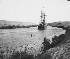 Ship in the Suez Canal